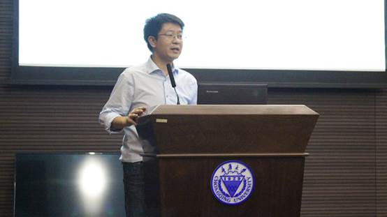 说明: C:\Users\Administrator\Desktop\开学典礼\重庆大学化学化工学院2017级新生开学典礼顺利召开\学院版\2朱宝昌校友.jpg